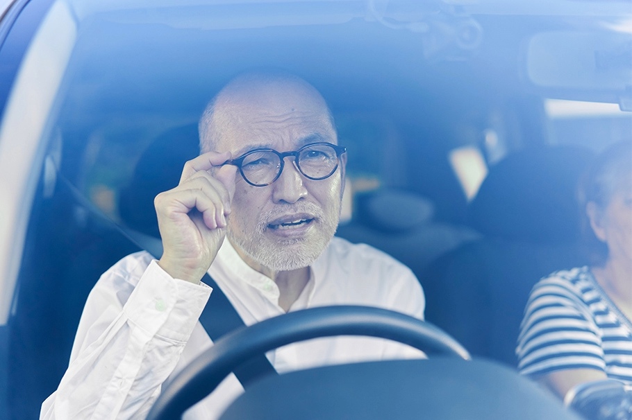 高齡者開車上路  安全意識與車險保障並重