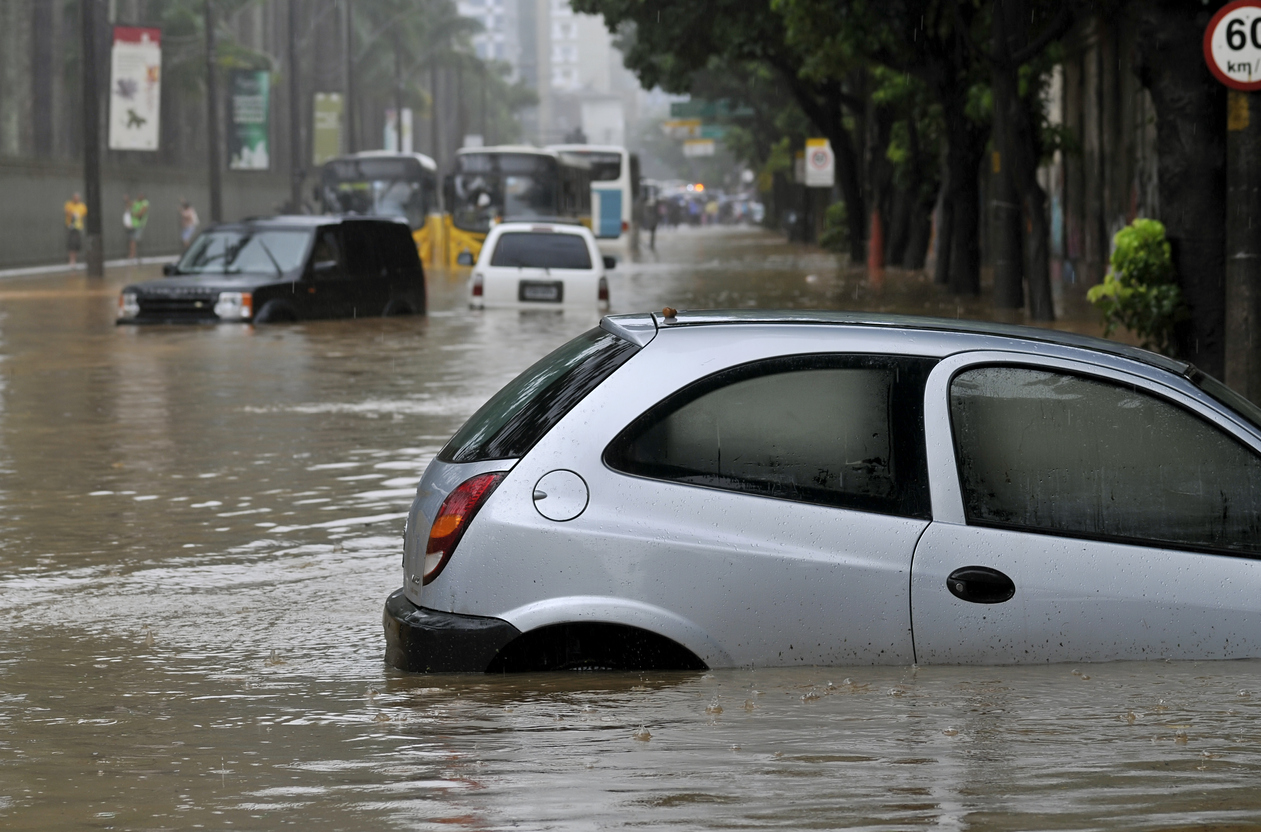 車子泡水怎麼辦？4招處理方式必知